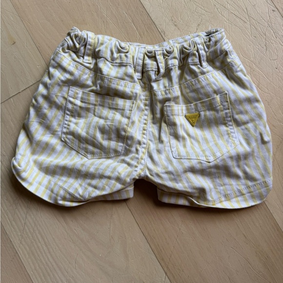 Guess Shorts - Picture 1 of 4